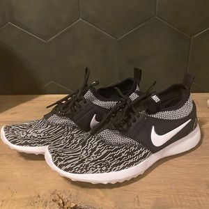 Nike womens size 6.5